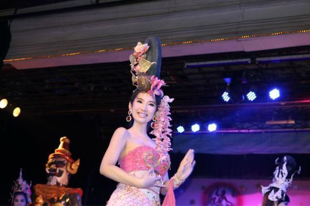 在泰国如何分辨哪些是真美女哪些是人妖