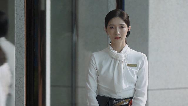 顾佳原本瞧不起王漫妮经一事后顾佳才改变了对漫妮的看法
