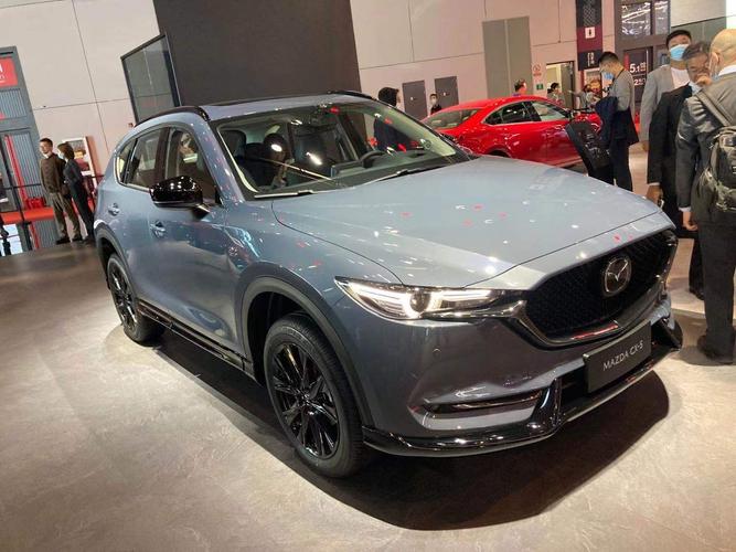 2021上海车展采用极境灰色车漆马自达cx5黑骑士版正式亮相