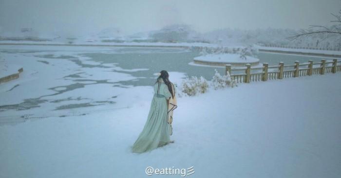 "苍山负雪,浮生尽歇."http://t.cn/ryufell