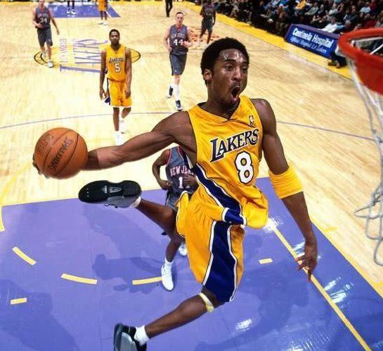 8号时期的科比与如今的威少谁更强?网友的回答竟一致的相同