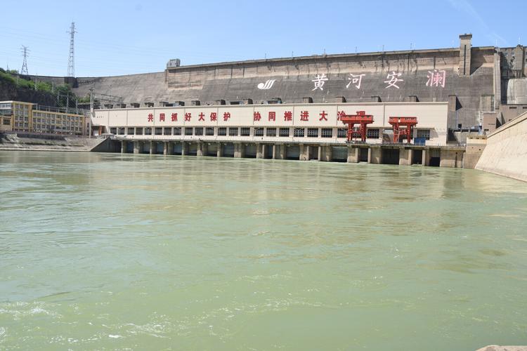 三门峡大坝下游的黄河