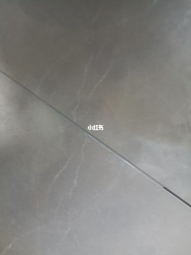 雨虹牌的美缝剂,云石灰真是一个神奇的颜色,随便搭哪个颜色都好看_美