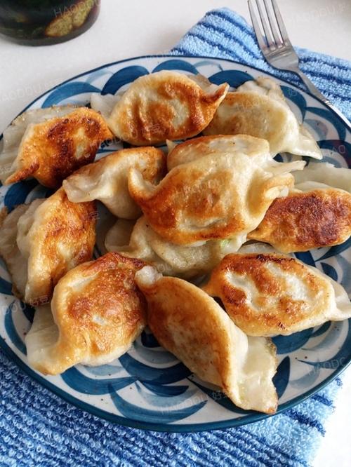 油煎饺子