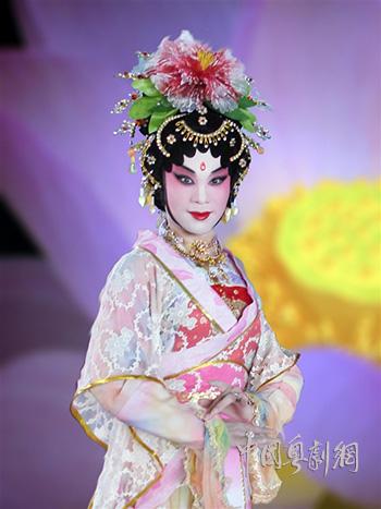 【剧苑随笔】雄雌两迷离——宜生宜旦黄新辉_中国粤剧