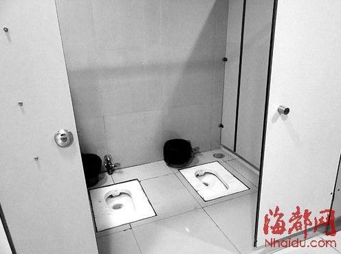 有网友戏称,这样的"情侣包间",可能是为了节省空间.