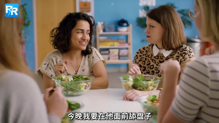 情侣间最亲密的事情居然是.舔盘子!