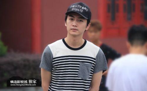 【组图】陈晓素颜现身《神雕侠侣》开机显憔悴 力撑陈妍希版小龙女