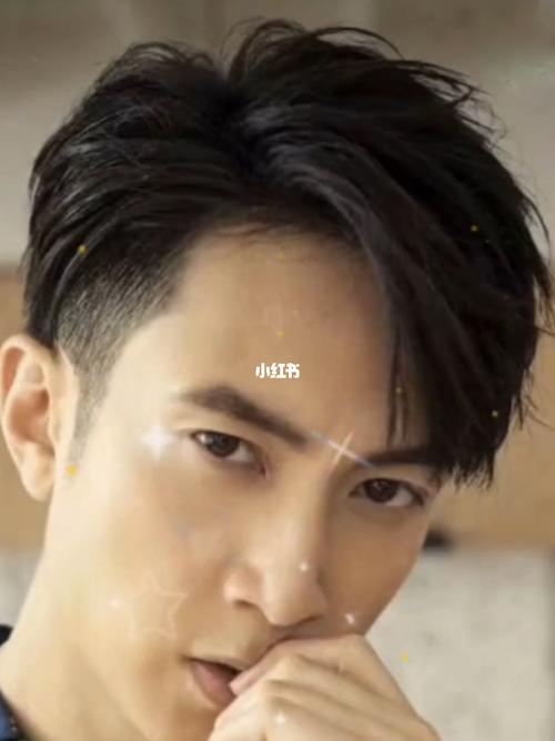 男生吃土也要尝试的发型,纹理二八分_发型_纹理烫_in