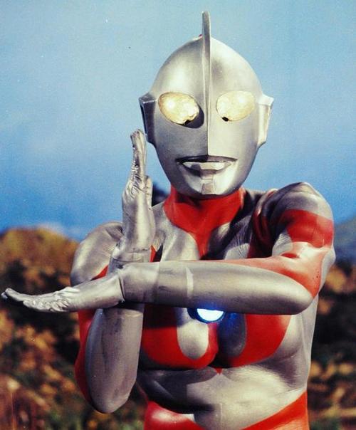 初代奥特曼与怪兽在涉谷的激战,至于该影像是否为正式的电影版预告