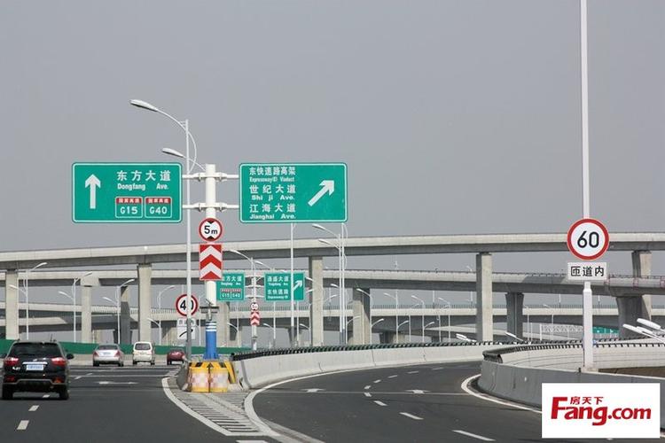 位于南通经济技术开发区,主线高架南起沿江公路中央分格带处.