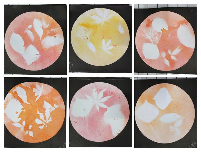 【秋意浓】小二班创意美术――树叶喷画