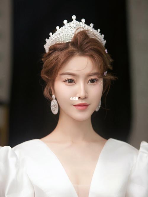新娘皇冠造型_婚礼_新娘_教程_发型_化妆_楚河汉街自由行热门攻略