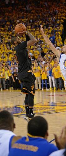 nba球员控球后卫凯里欧文kyrieirving16