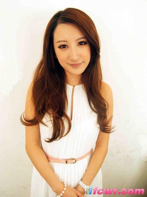 非诚勿扰14号女嘉宾吴子恩资料照片 吴子恩微博 吴子恩被谁带走了