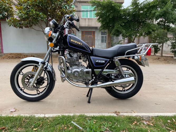 二手豪爵小太子125摩托车原装正品铃木gn250复古男士跨骑代步整车