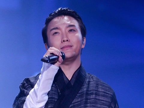 《梦想的声音2》纯享:李玉刚《月亮粑粑》