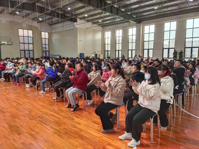 长丰县2020年"戏曲进校园"活动走进朱巷中学