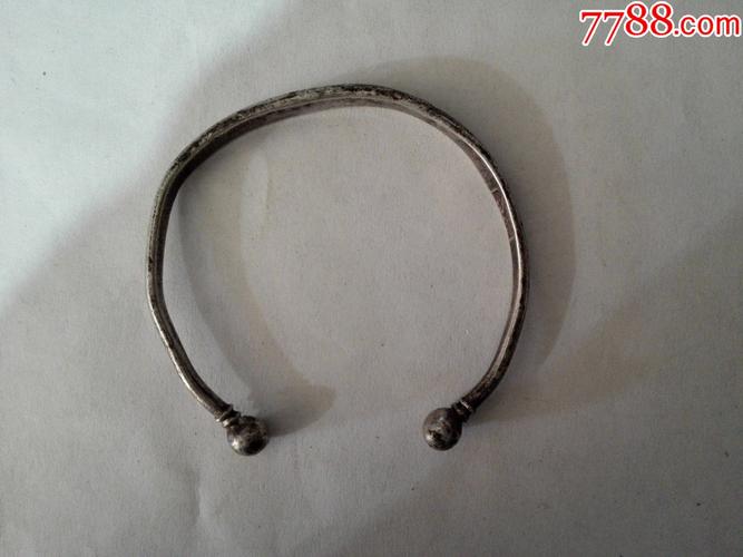 民国刻花蒜头银手镯一支_价格100元【红色纸品行】_第1张_7788收藏