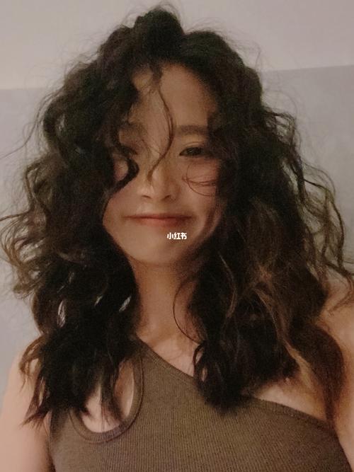 羊毛卷 中长发_羊毛卷_中长发_复古_港风_时尚_发型