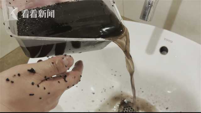 黑芝麻洗澡变身白芝麻是否有假