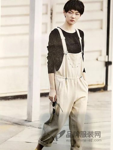 木都车女装2018冬季牛仔背带裤