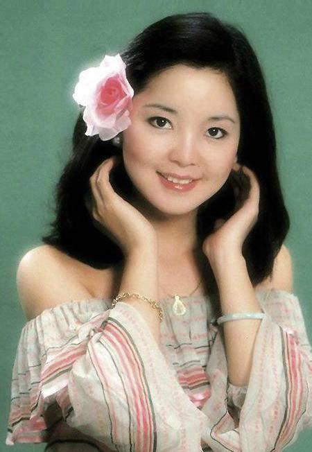 2,梅艳芳(2003年逝世,享年40岁)