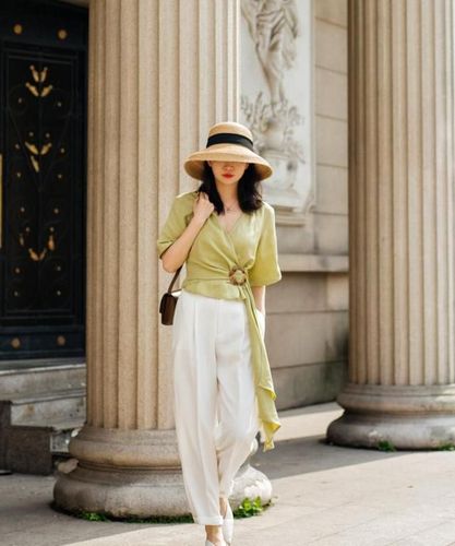 30 别再"扮嫩"了,瞧瞧三木的"知性风"穿搭,成熟优雅有