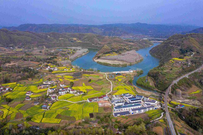 春天里的陕西丨汉中西乡县:回龙湾春意盎然