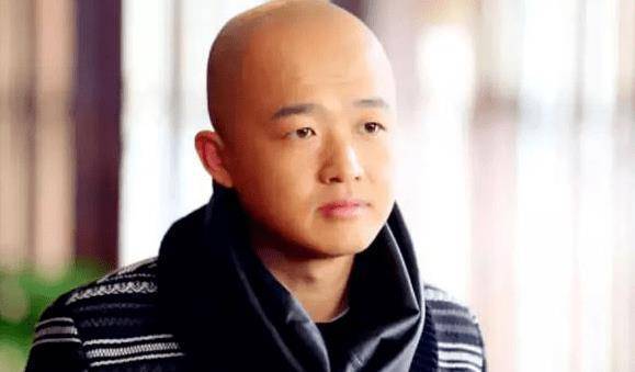 明星剃光头的理由:徐峥无奈,张卫健心酸,只有他最奇葩