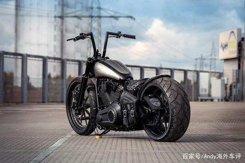 阳刚与柔美并存,德国车厂定制改装哈雷突破者
