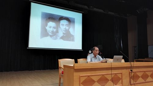 用汗水去耕耘,用喜悦去收获——新学期开学典礼