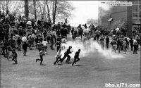 真实图集】1970年美国肯特大学惨案:直击美国军警枪杀