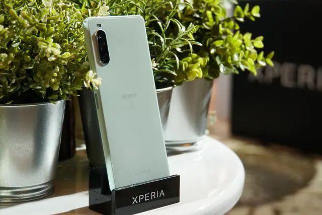 sonyxperia10ii中端手机,支持ip68全防水,却依然没有5g功能