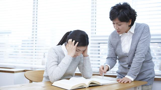 叛逆的孩子管教误区:你越是讲道理,他就越不听话
