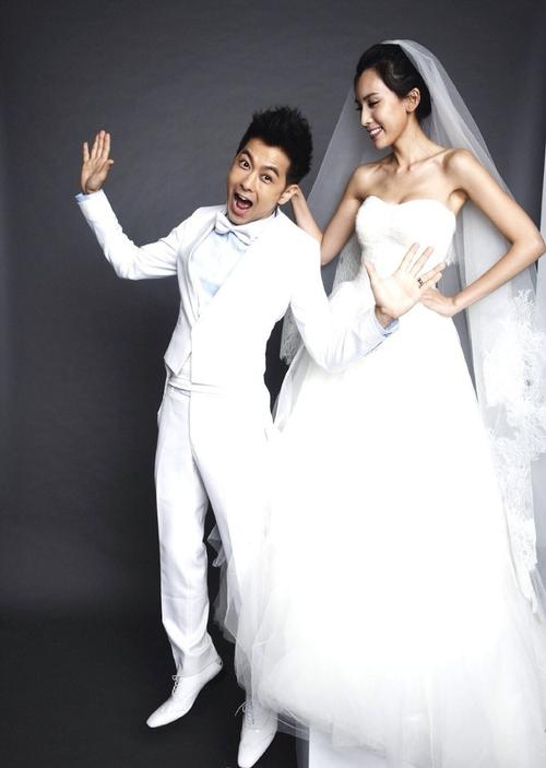 林志颖与陈若仪搞怪婚纱照七夕曝光