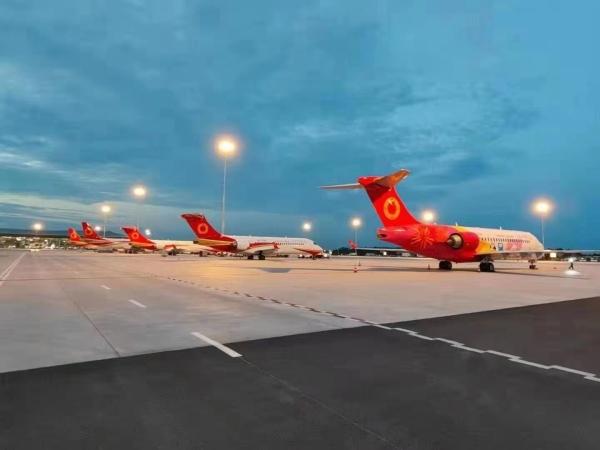 成都航空天府国际机场成功首航 国产民机arj21执飞首航航班