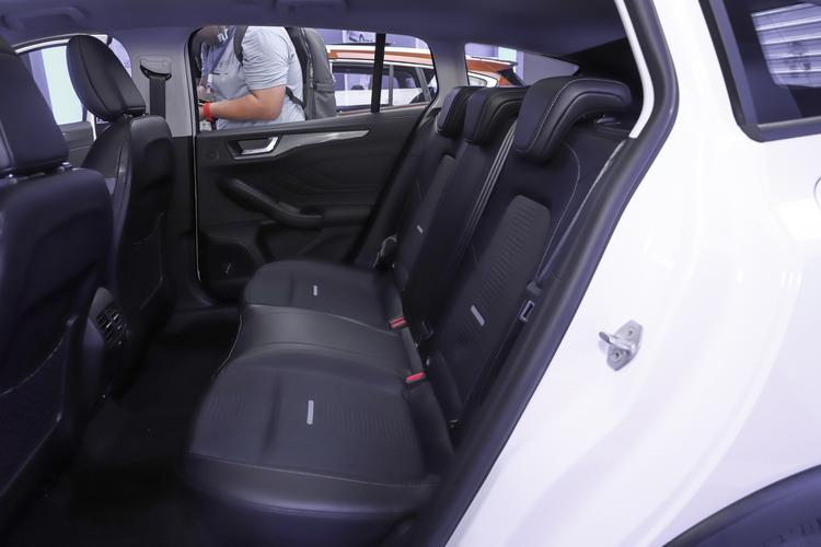 福克斯内饰-后排-配置-易车