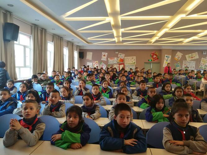 文明引路 美德养心 伊宁市第一小学四年级组开展"五好