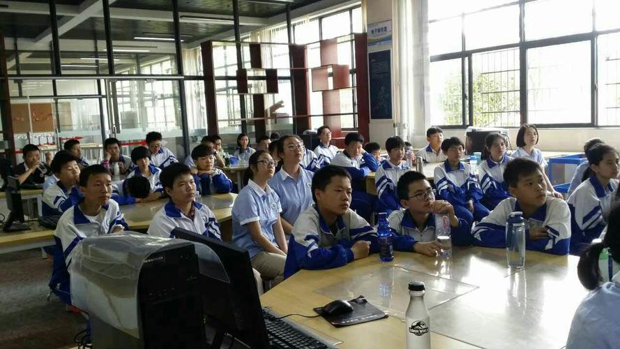 放飞青春 梦想同行 ——湘钢二中初二年级综合素养实践活动