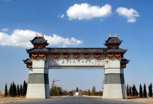  p>滨州秦皇台风景旅游区位于山东省滨城区单寺乡西石村,面积400余亩