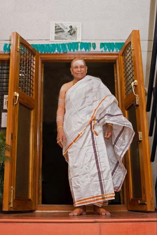8. 帕塔比·乔伊斯(k.pattabhi jois)