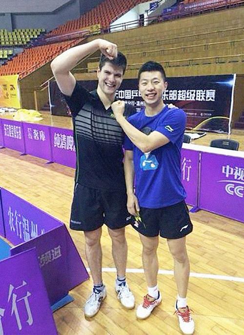 马龙你跟他们在一起吧不用管我