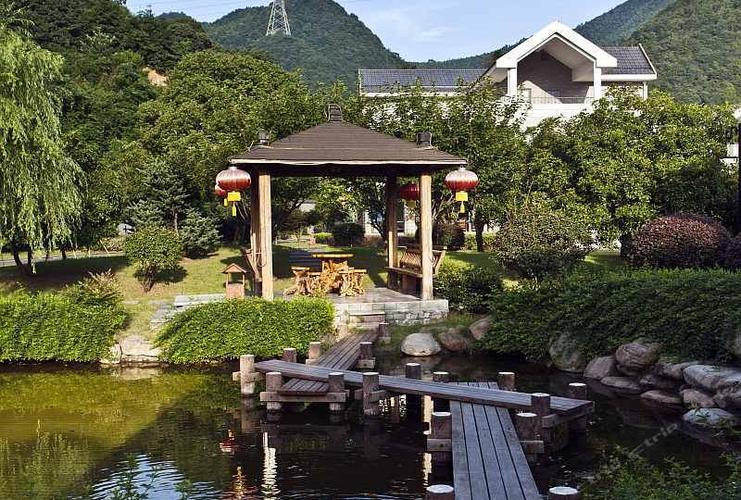 富阳市 >> 酒店   标签: 宾馆 水坞山庄共多少人浏览:1968228 星级:三