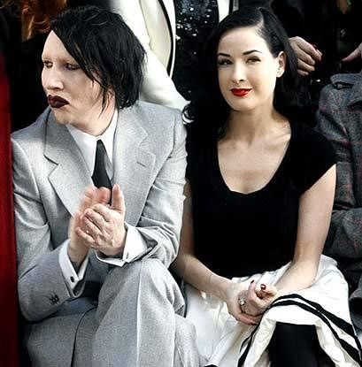 dita von teese——这样的美人都离你而去了,曼森你这个蠢货-皿