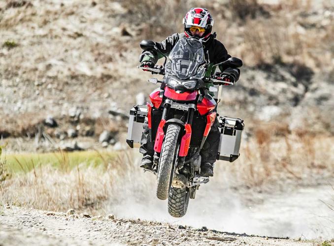 原创翻译试驾2021款凯旋triumphtiger850sport