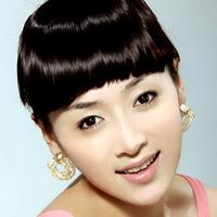 著名的青年女演员何彦霓qq头像_泼辣是被逼出来的