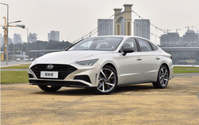 现代索纳塔起亚k5凯酷据了解,目前伊兰特在市场上的优惠只有4-5千元