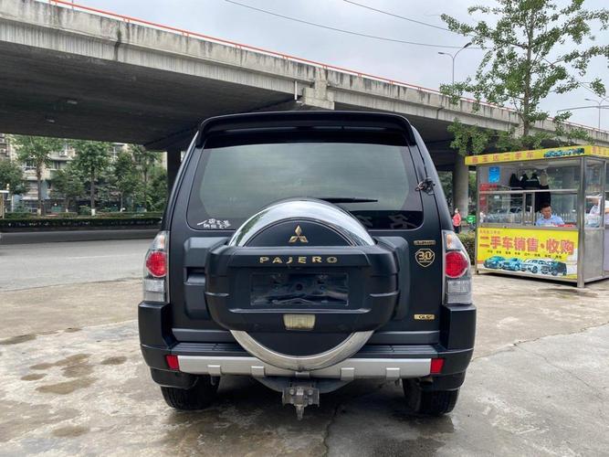 【成都】2012年3月 三菱 帕杰罗 2012款 3.8l 三门炫酷版 手自一体