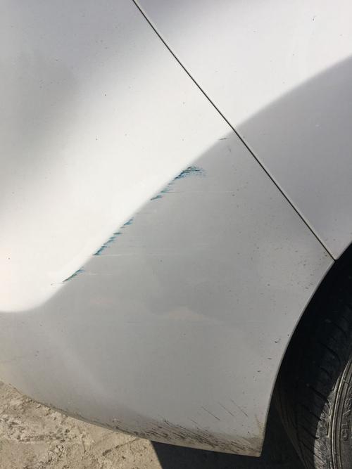 去汽修店抛光还是 网上买补漆笔自己修复